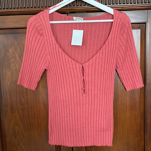 Free People Intimately NWT ribbed short sleeve layering T 3 hook split front - Picture 1 of 12